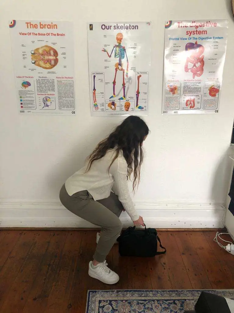 CORRECT POSTURE LIFTING