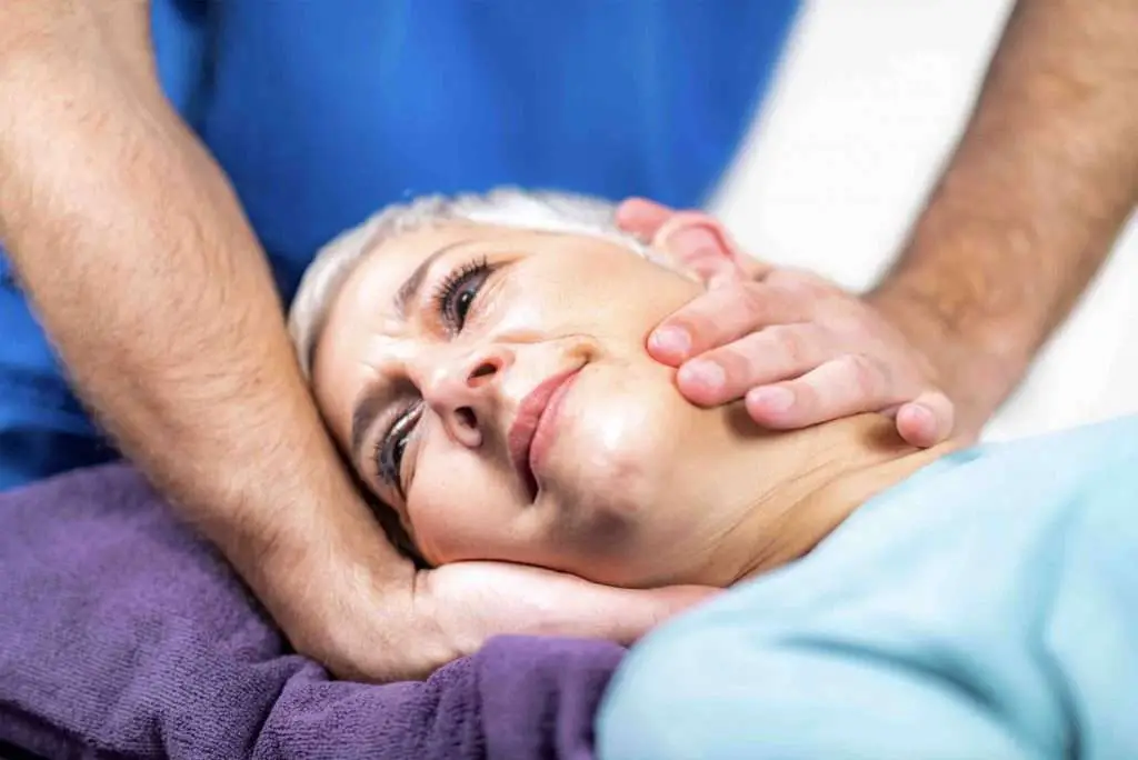 My Chiro, Dr. Aaron and Associates - Jaw and TMJ Pain, Common Causes & Treatment.